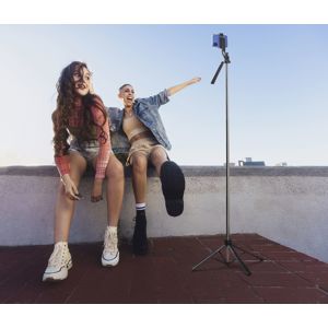 selfie-stick-cellularline-max-quadripod-crni-54400-932605.jpg